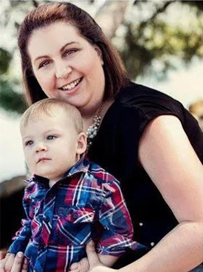 alysia lyons podcast host on transformation talk radio