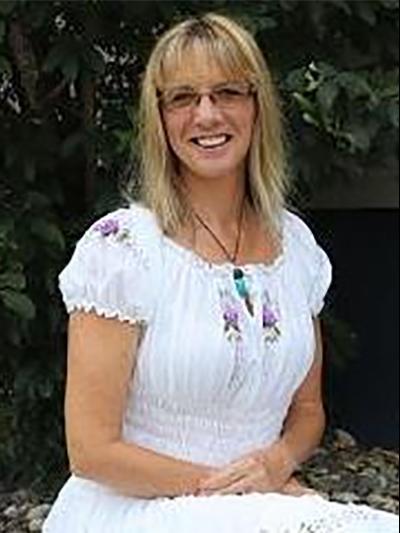 darlene turner tlc healing hands - cohost the kornelia stephanie show