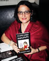 Dr. Annabelle Charbit 