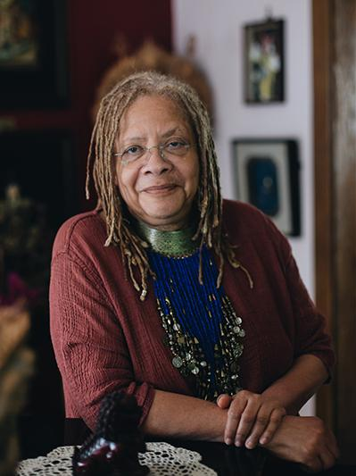 Dr Gretta Chamberlain host on Shifting Impressions on Transformation Talk Radio