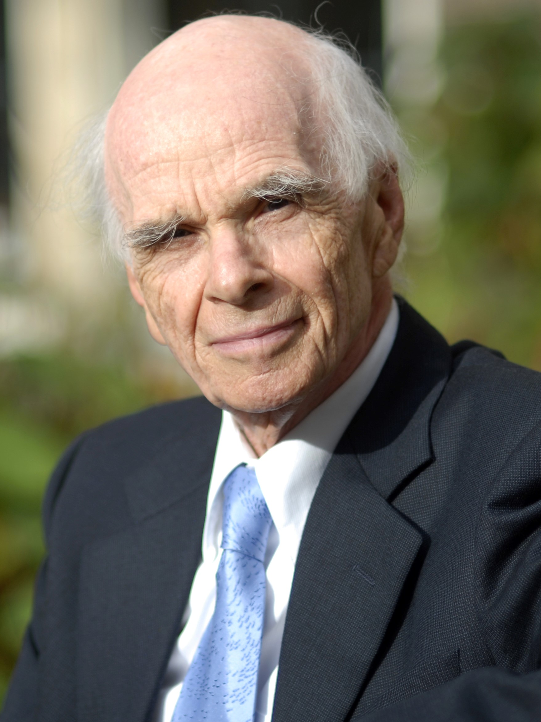 The Dr Pat Show, Dr Pat Show, Dr Pat, Pat Baccili, Transformation Talk Radio, transformation, Ervin Laszlo